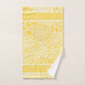 Pastelgele dahlia's monogram bad handdoek (Handdoek)
