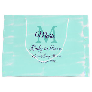 Pastelgroene baby in bloom monogram babyshower t groot cadeauzakje