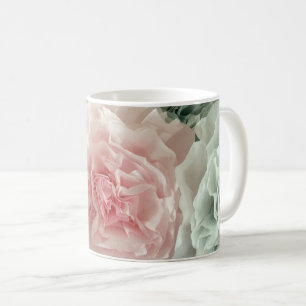 Pastelkleurige koffiefilterbloemen koffiemok