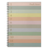 Pastellijnen met grote Gold-nummers Notitieboek (Voorkant)