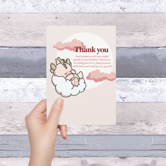 Pastelroze bewolkte Schattigee slapende Baby Drago Bedankkaart