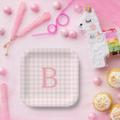 Pastelroze en wit geruit monogram papieren bordje (Feest)