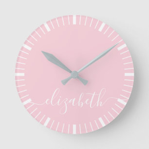 pastelroze met witte handtekening in script - mini ronde klok
