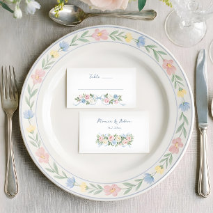 Pastelroze, witte en blauwe rozen & lint plaatskaartje