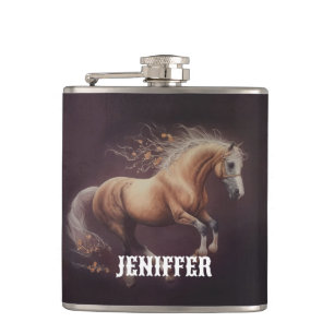 Pastelschilderij van een rennend paard heupfles