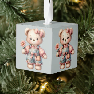 Pastelteddybeer die bloem vasthoudt die overalls d decoratie