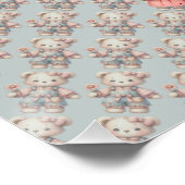 Pastelteddybeer die bloem vasthoudt die overalls d perfect poster (Hoek)