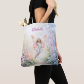  pastelvlinderfee in Flower Garden Tote Bag (Dichtbij)