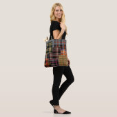 patchwerkpatronen, tartan-ontwerp, oppervlak tote bag (Op model)