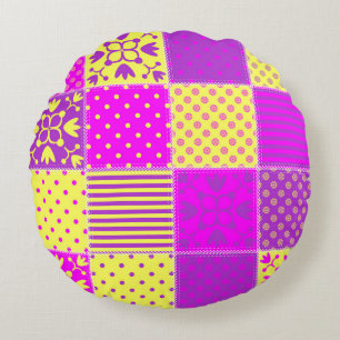 patchwork achtergrond met verschillende patronen k rond kussen