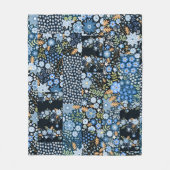 Patchwork Blauwe Bloemen: Naadloze Stof. Fleece Deken (Voorkant)