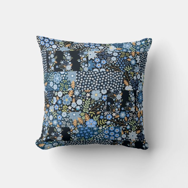 Patchwork Blauwe Bloemen: Naadloze Stof. Kussen (Voorkant)
