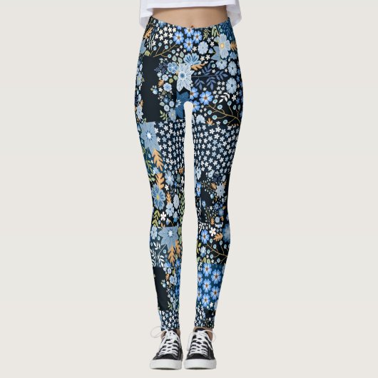 Patchwork Blauwe Bloemen: Naadloze Stof. Leggings (Voorkant)