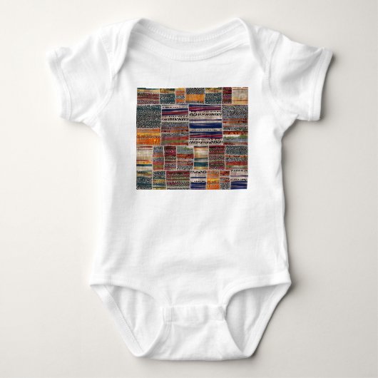 Patchwork collage: gemengd quiltpatroon. romper (Voorkant)