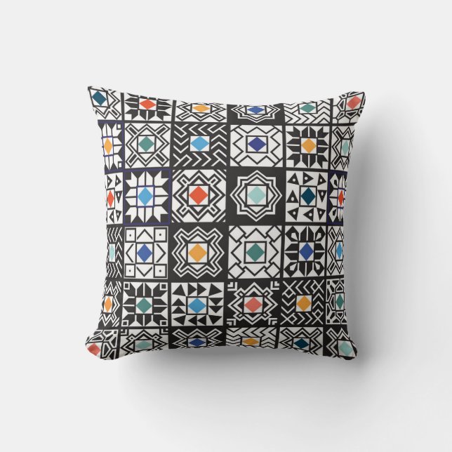 Patchwork Maori: Etnisch tapijtontwerp. Kussen (Voorkant)