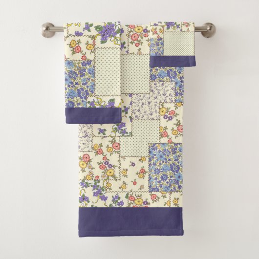 Patchwork Patroon Floral Flowers Paarse Stippen Bad Handdoek (Insitu)