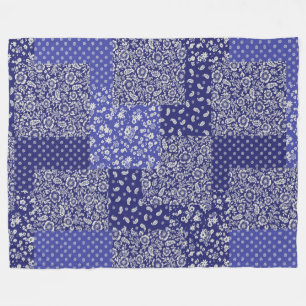 Patchwork Pattern Chintz Shades of Blue Polka Dot Fleece Deken