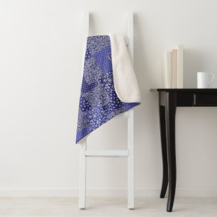 Patchwork Pattern Chintz Shades of Blue Polka Dot Sherpa Deken