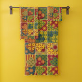 Patchwork Pattern Heart Button Stripe Green Yellow Bad Handdoek
