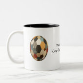 Patchwork Sphere: Gezellig gewatteerd Voetbal Tweekleurige Koffiemok (Links)