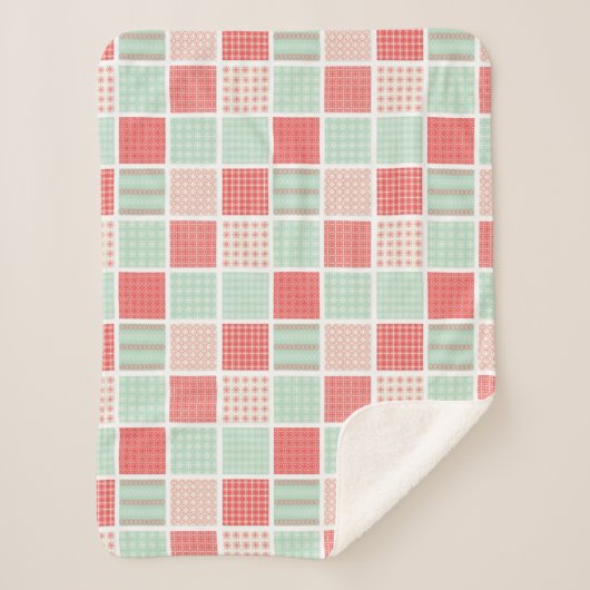 Patchwork Style Red en Blue Squares Patroon Sherpa Deken (Voorkant)