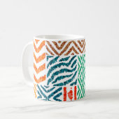Patchwork texturen: Handgetekende dierenprint Koffiemok (Voorkant links)