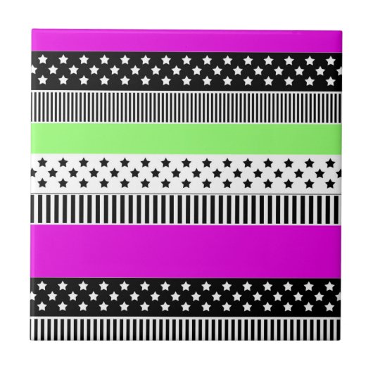 Patchwork van zwart-wit en neon strepen tegeltje (Voorkant)