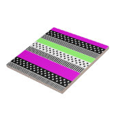 Patchwork van zwart-wit en neon strepen tegeltje (Zijkant)