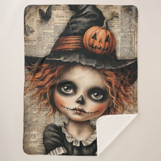 Patchwork Whimsy: De pop die in de schaduw wacht Sherpa Deken (Voorkant)