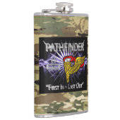 Pathfinder Badge-“Eerste In, Laatste Uit” Camo Heupfles (Rechts)