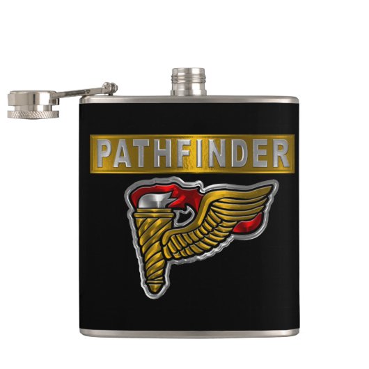 Pathfinder Badge- “Pathfinder” Fles Heupfles (Geopend)