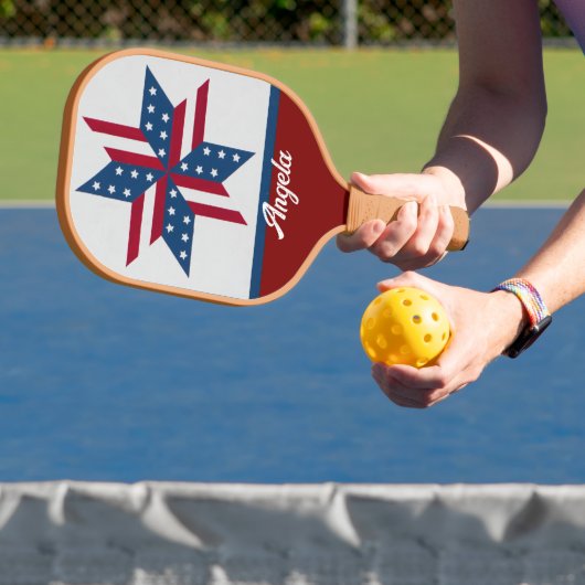 Patiotische ster met vlagpatroon rood wit blauw pickleball paddle (Insitu)