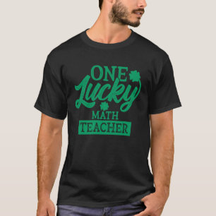 Patrick's Day 2021 Een gelukkige Wiskunde Leraar v T-shirt