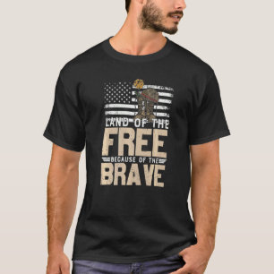 Patriot land van de vrije ruimte vanwege de moed t-shirt