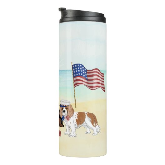 Patriotic Cavalier King Charles Spaniels Beach  Thermosbeker (Geroteerd rechts)