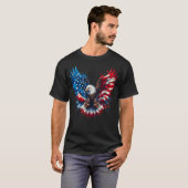 Patriotic Eagle T-Shirt on Black – American Flag W (Voorkant volledig)