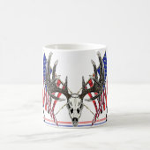 Patriotic Whitetail buck Koffiemok (Center)