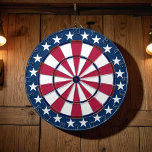 Patriot's Precision Dartboard Dartbord<br><div class="desc">Dit prachtige dartboard heeft een vet rood, wit en blauw ontwerp, compleet met sterren en strepen die eer bewijzen aan de geest van patriottisme. Of je nu een barbecue in de achtertuin organiseert, een spelavond met vrienden of je vaardigheden solo aanpast, het "Patriot's Precision Dartboard" voegt een vleugje Americana flair...</div>