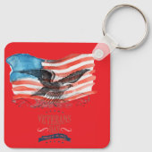 Patriots remembered bright red sleutelhanger (Achterkant)