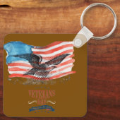 Patriots remembered brown sleutelhanger (Achterkant)