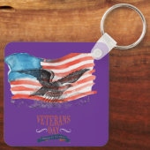 Patriots remembered royal purple sleutelhanger (Achterkant)