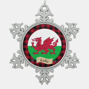 Patriottic Wales, Red buffalo plaid & Welsh Flag Tin Sneeuwvlok Ornament