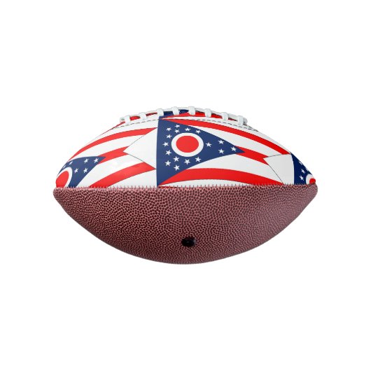 Patriottisch Amerikaans football met Ohio-vlag (Gedraaid 270)