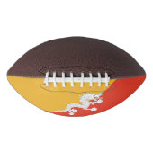 Patriottisch Amerikaans football met vlag van Bhut (Voorkant)