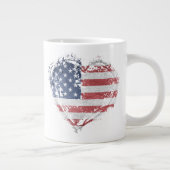 Patriottisch Amerikaans hart in Grunge Grote Koffiekop (Rechts)
