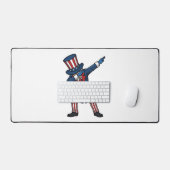 Patriottisch Dabbing Karakter Vintage Vector Desig Bureaumat (Keyboard & Muis)