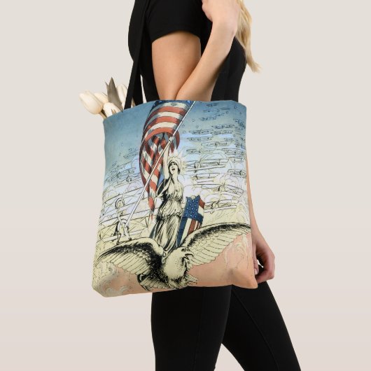  Patriottisch, dame, Eagle met Amerikaanse vlag Tote Bag (Dichtbij)