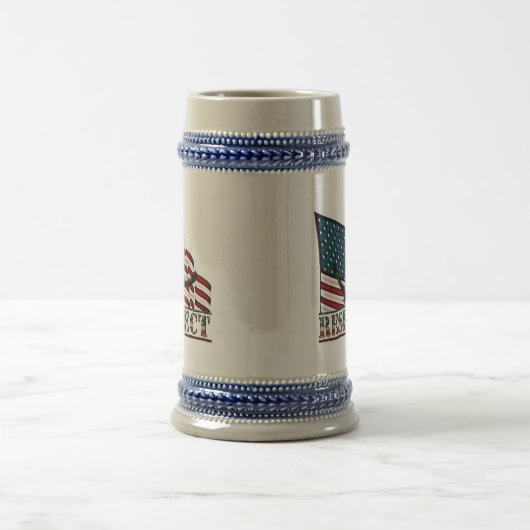 Patriottisch respect, Eagle op grote Amerikaanse v Bierpul (Center)