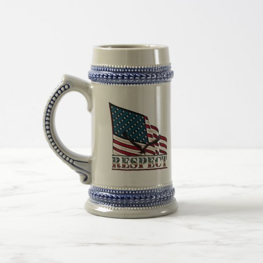 Patriottisch respect, Eagle op grote Amerikaanse v Bierpul (Links)