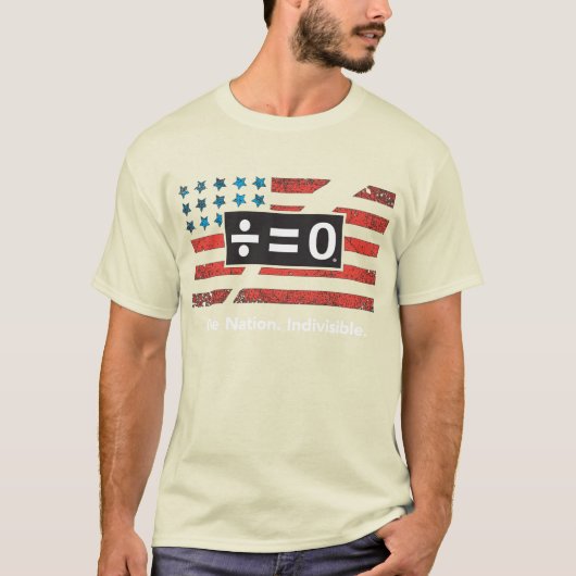 Patriottisch rood wit blauw verdeeld Amerika vlag T-shirt (Voorkant)
